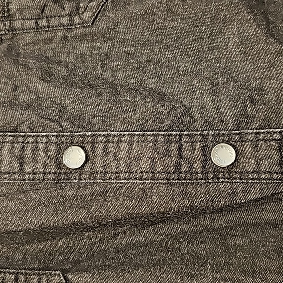 Black chambray and lace snap button victory shirt - Picture 4 of 8